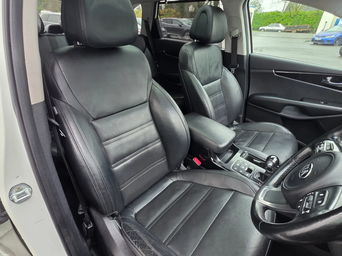 2016 Kia Sorento 2.2 CRDI KX-4 4WD AUTO // 7 SEATS - Image 4
