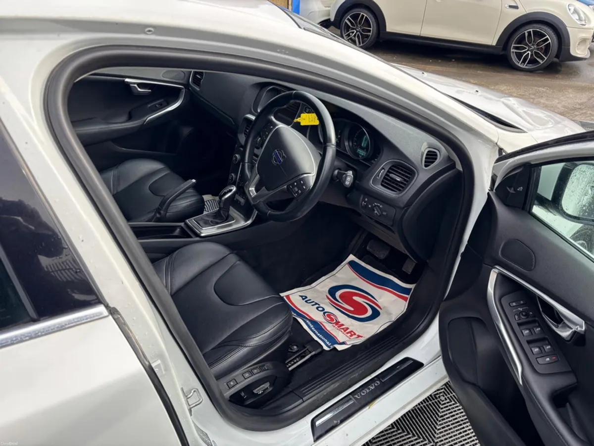 Volvo V40 Volvo V40 T4  1.6 petrol auto - Image 4