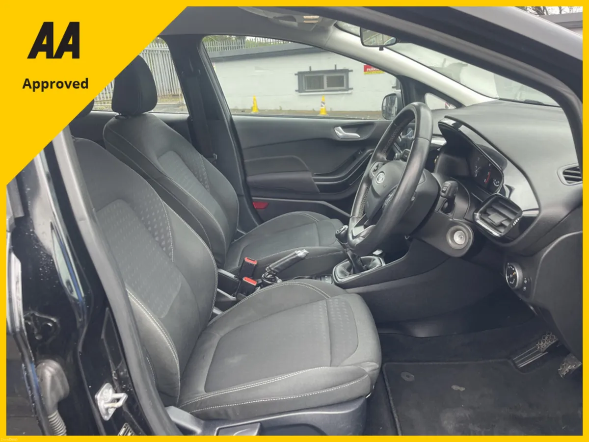 Ford Fiesta 1.1cc ZETEC FREE DELIVERY - Image 6