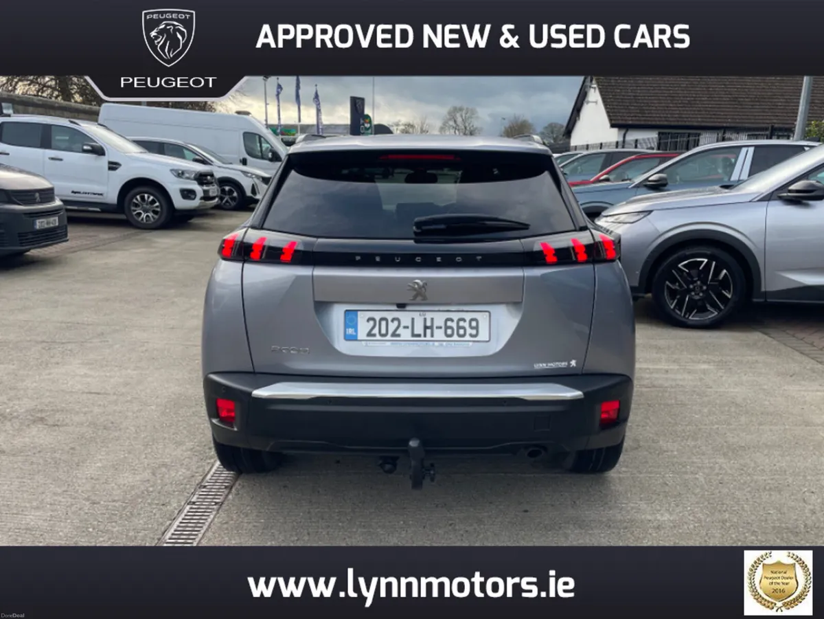 Peugeot 2008 ALLURE 1.2 100 4DR - Image 4