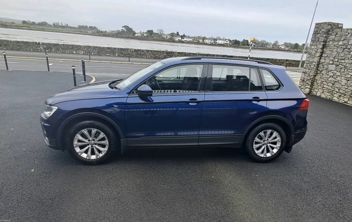 2017 Volkswagen Tiguan 2.0 TDI - Image 4
