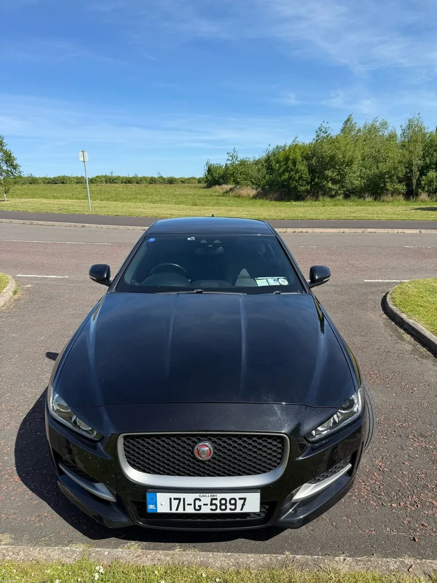 2017 JAGUAR XE R-SPORT 2.0 AWD AUTO - Image 4