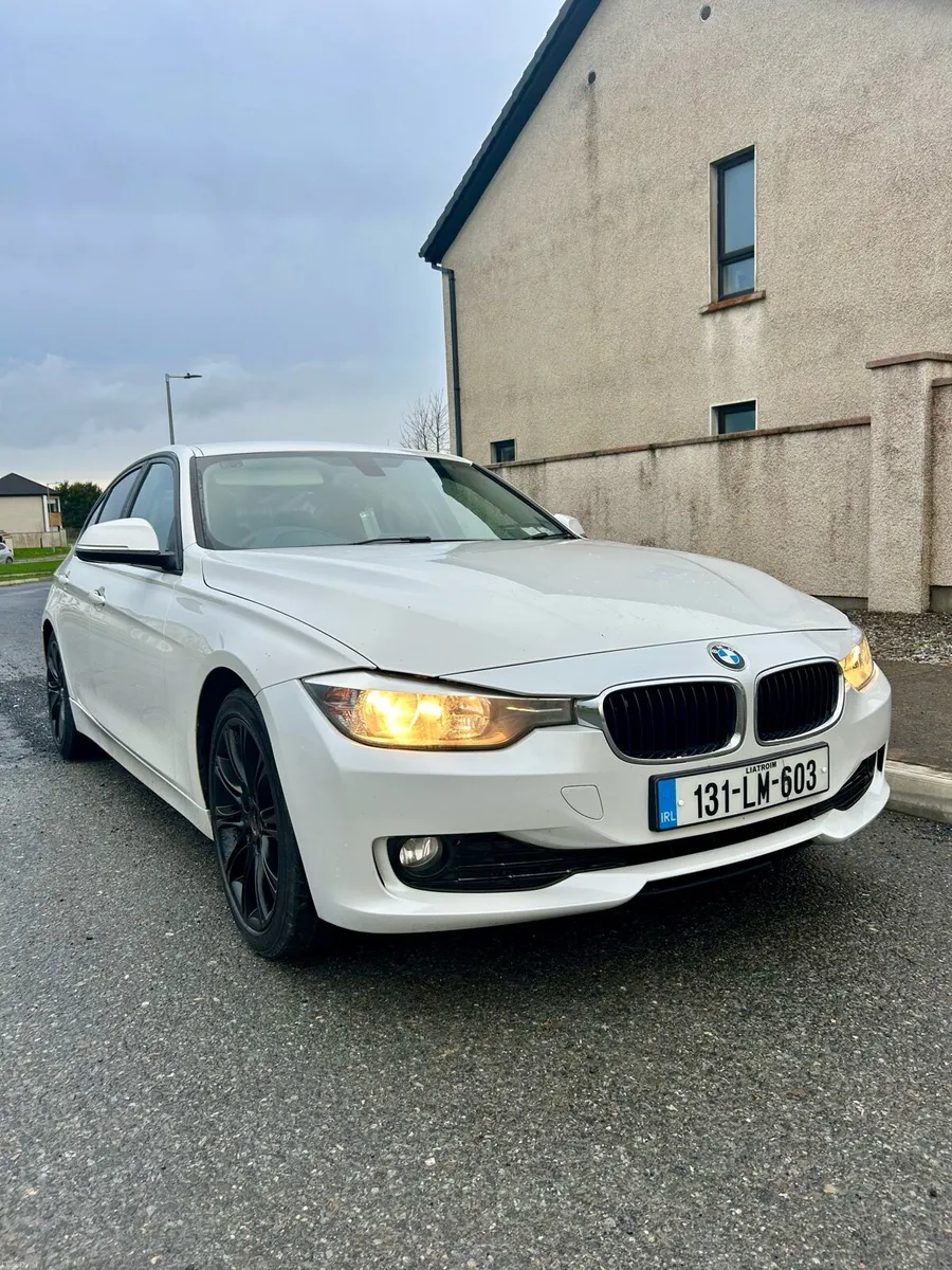 2013 BMW 320D PEARL WHITE - Image 3