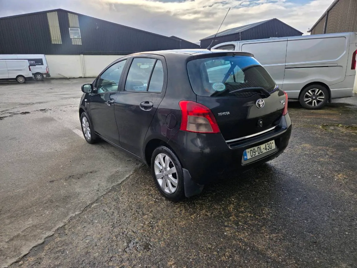 2009 Toyota Yaris 1.4 D4d Automatic - Image 3