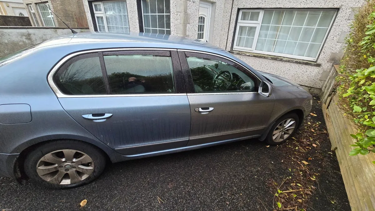 Skoda Superb 2010 1.9 tdi - Image 4