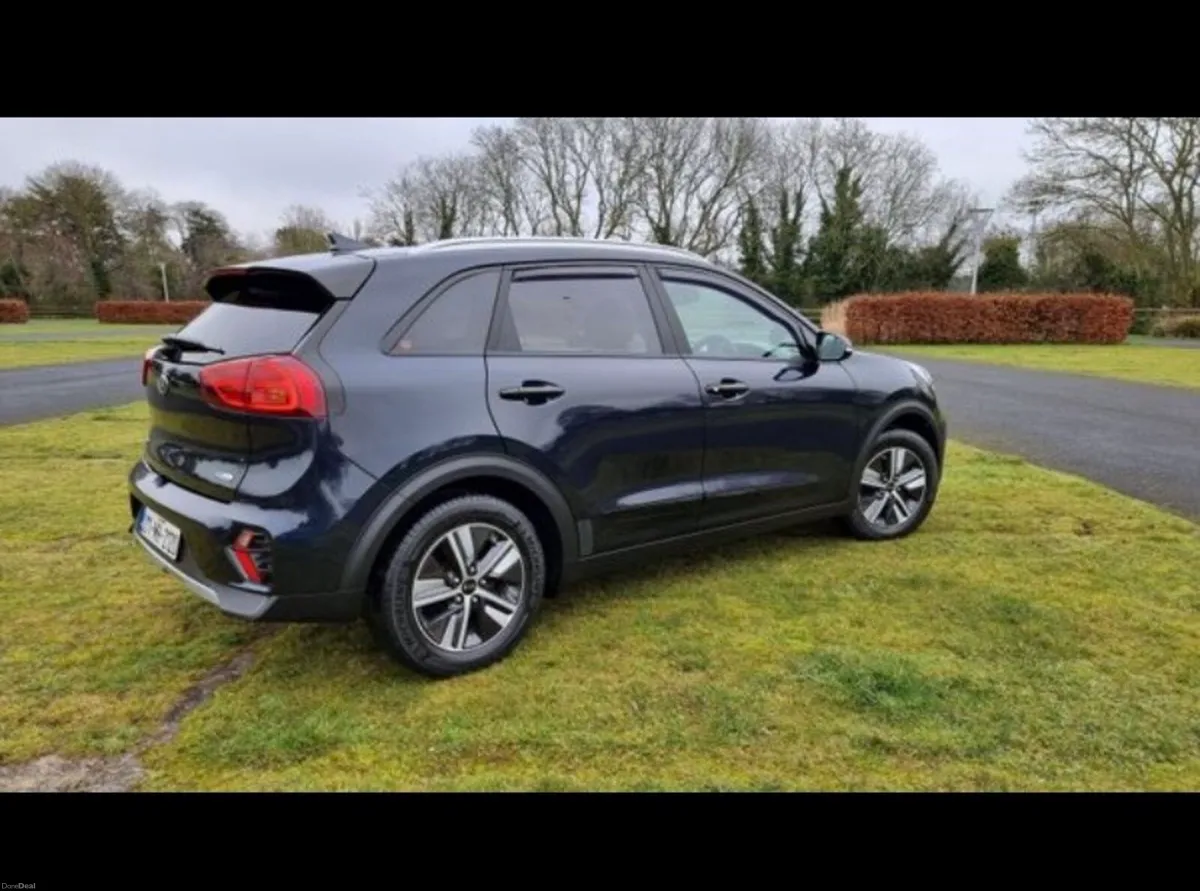 KIA NIRO PLUG-IN HIBRID - Image 4