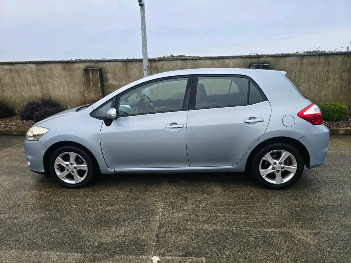 Toyota Auris 1.4 Petrol Taxed & Tested - Image 2