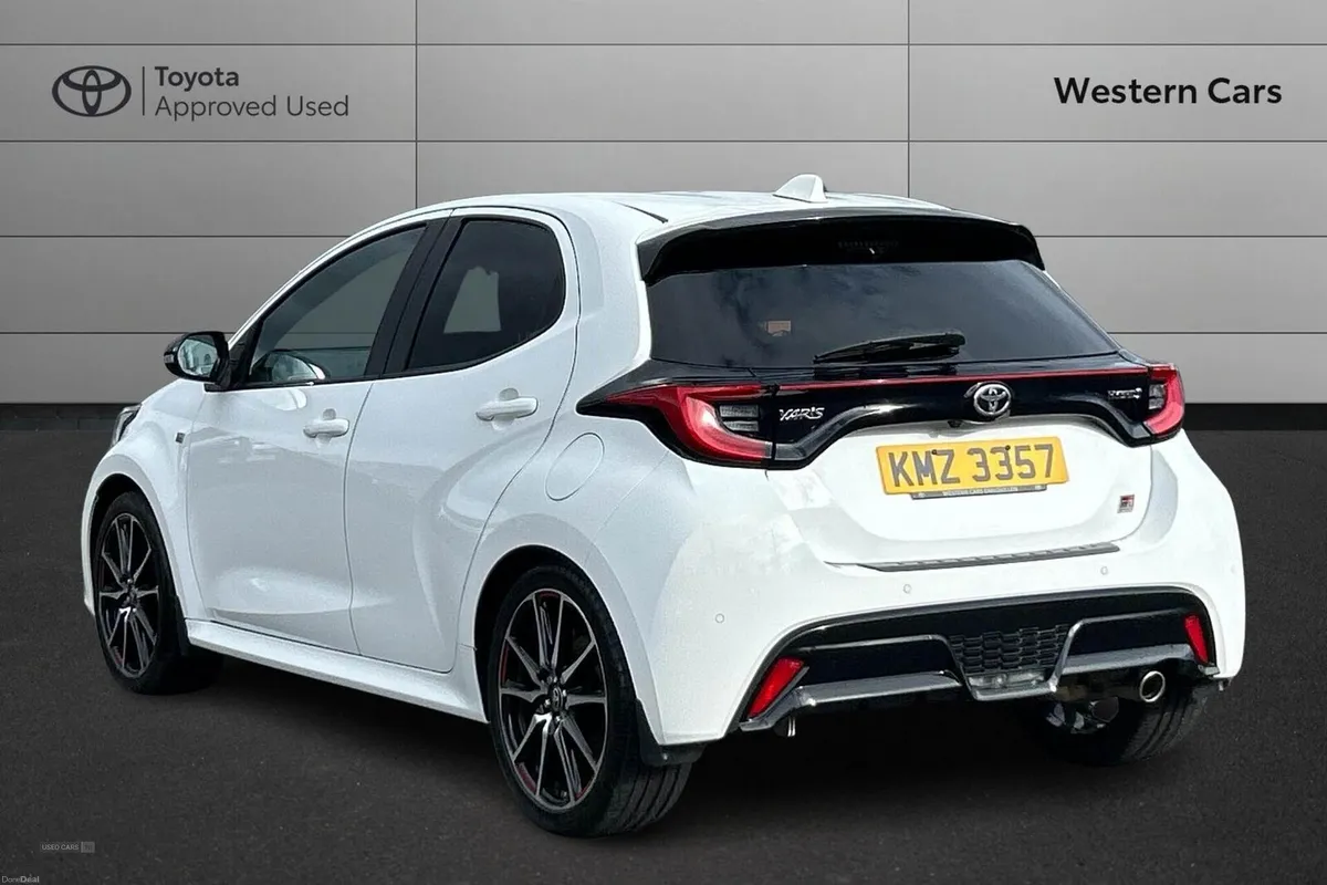 Toyota Yaris 1.5 VVT-h GR SPORT E-CVT Euro 6 (s/s) - Image 4