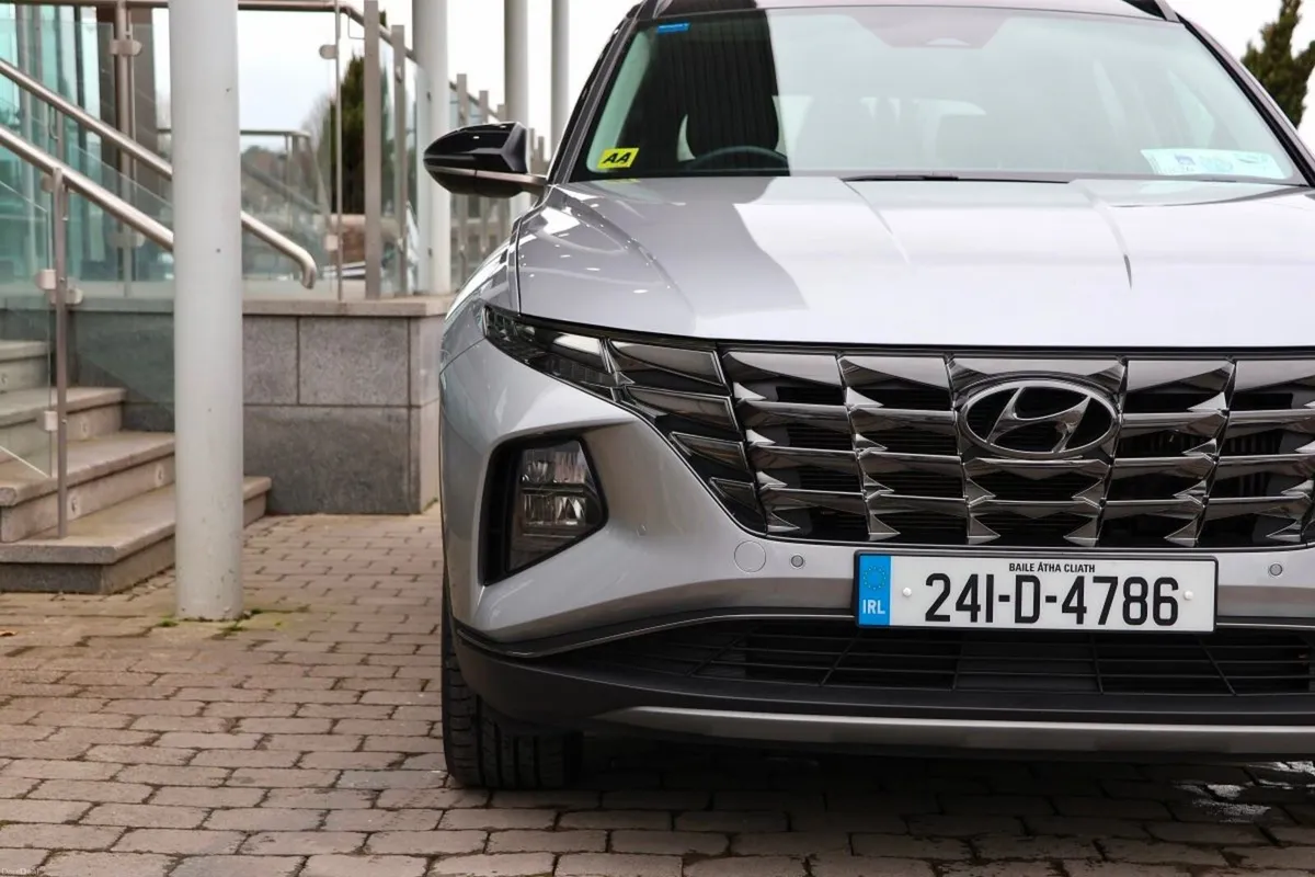 Hyundai Tucson 2WD Executive Plus HEV STG Auto - Image 4
