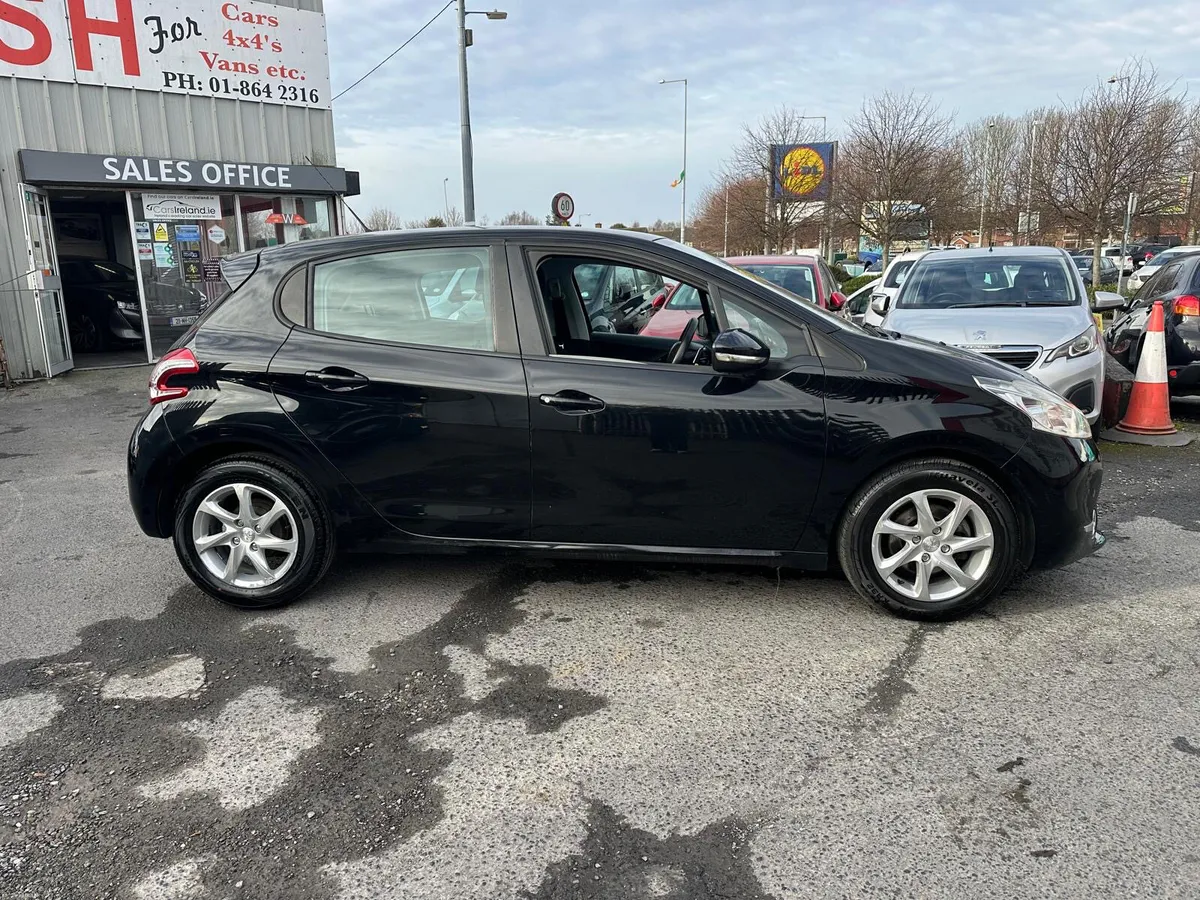 Peugeot 208 1.2 petrol VTI AUTO NCT LOW KMS - Image 2