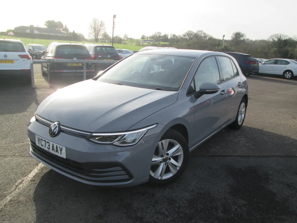2023  V`W  GOLF  PETROL  1.5  TSI  LIFE  5DR - Image 2