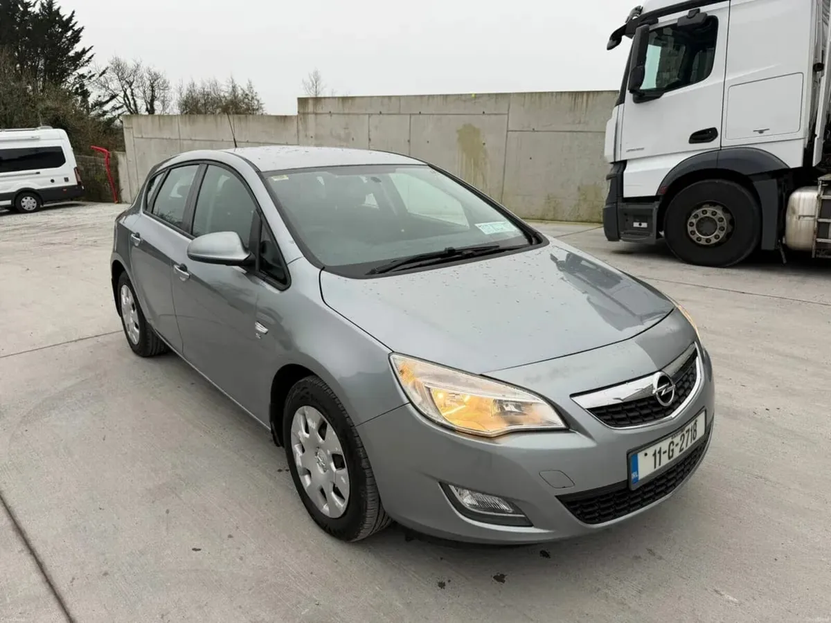 OPEL ASTRA 2011 - Image 2