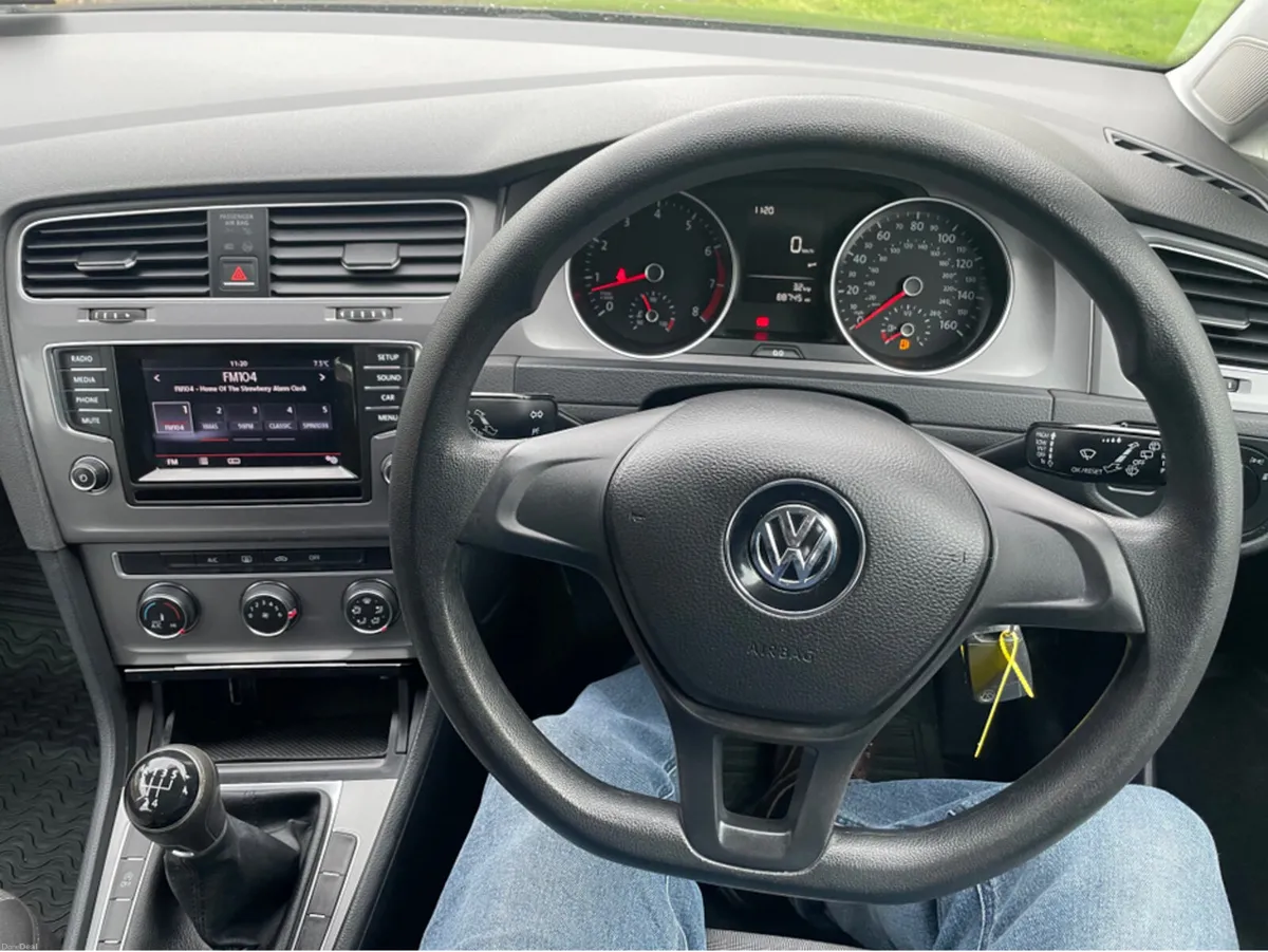 Volkswagen Golf 1.2 TSI S BLUEMOTION 85PS 5DR - Image 2