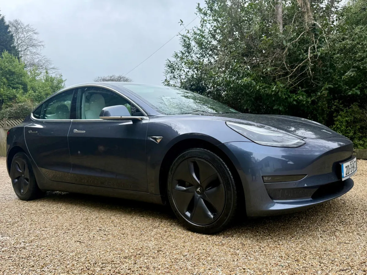 Tesla Model 3 LONG RANGE ALL WHEEL DRIVE DUAL MOTO - Image 2