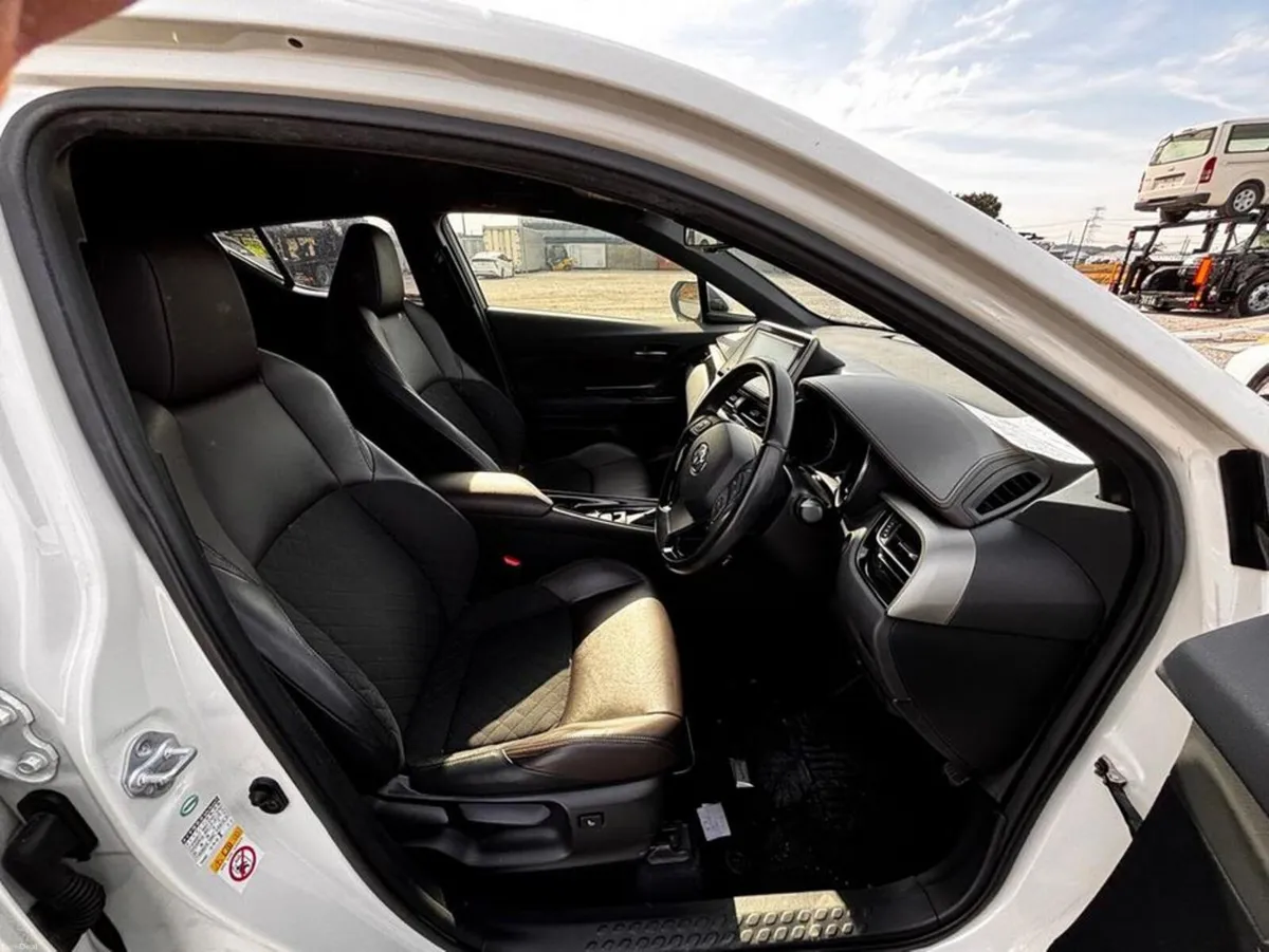 Toyota C-HR G - Image 2