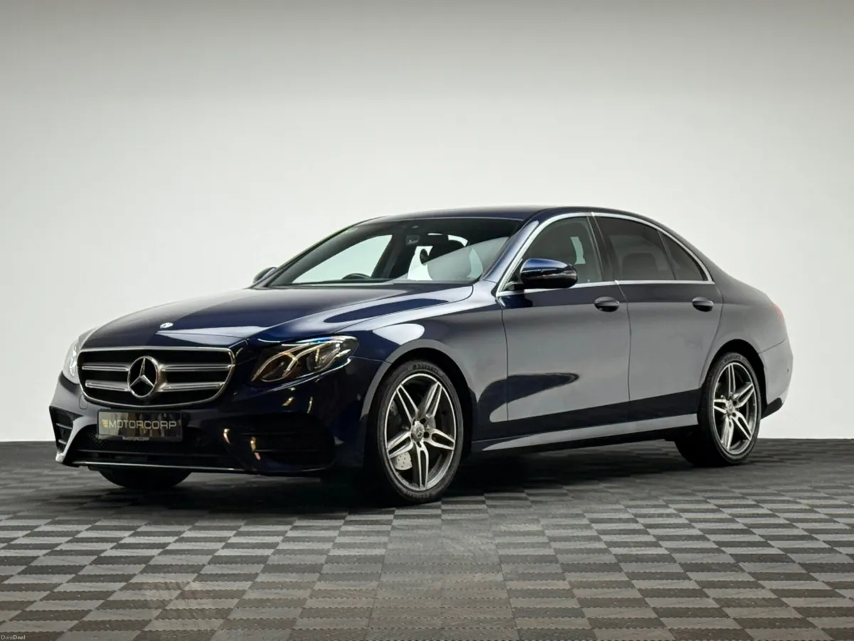 Mercedes-Benz E-Class E220D AMG LINE - Image 3