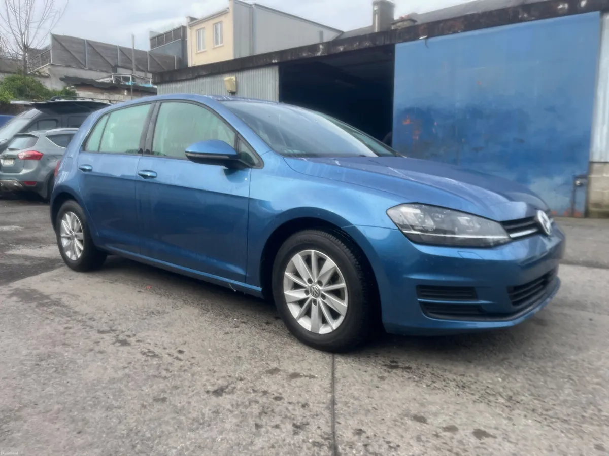 2016 VOLKSWAGEN GOLF, ONLY 28,000KLM'S, AUTOMATIC - Image 1