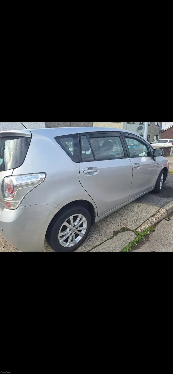 Toyota Verso 2011 - Image 2