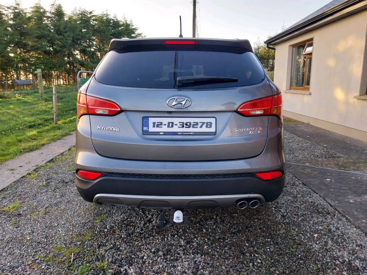 Hyundai Santa Fe 7 seater - Image 4