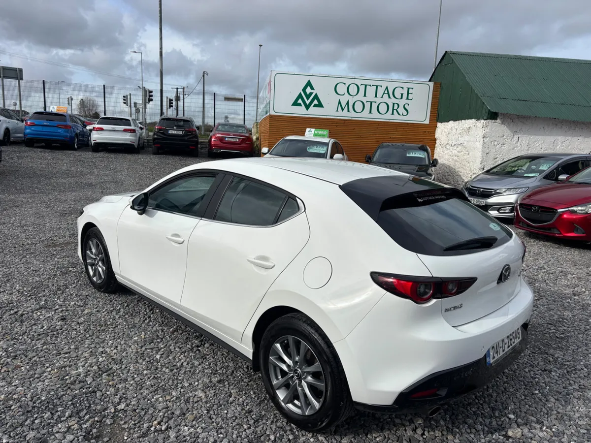 Mazda Mazda 3 SAT NAV *LOW MILEAGE* - Image 4