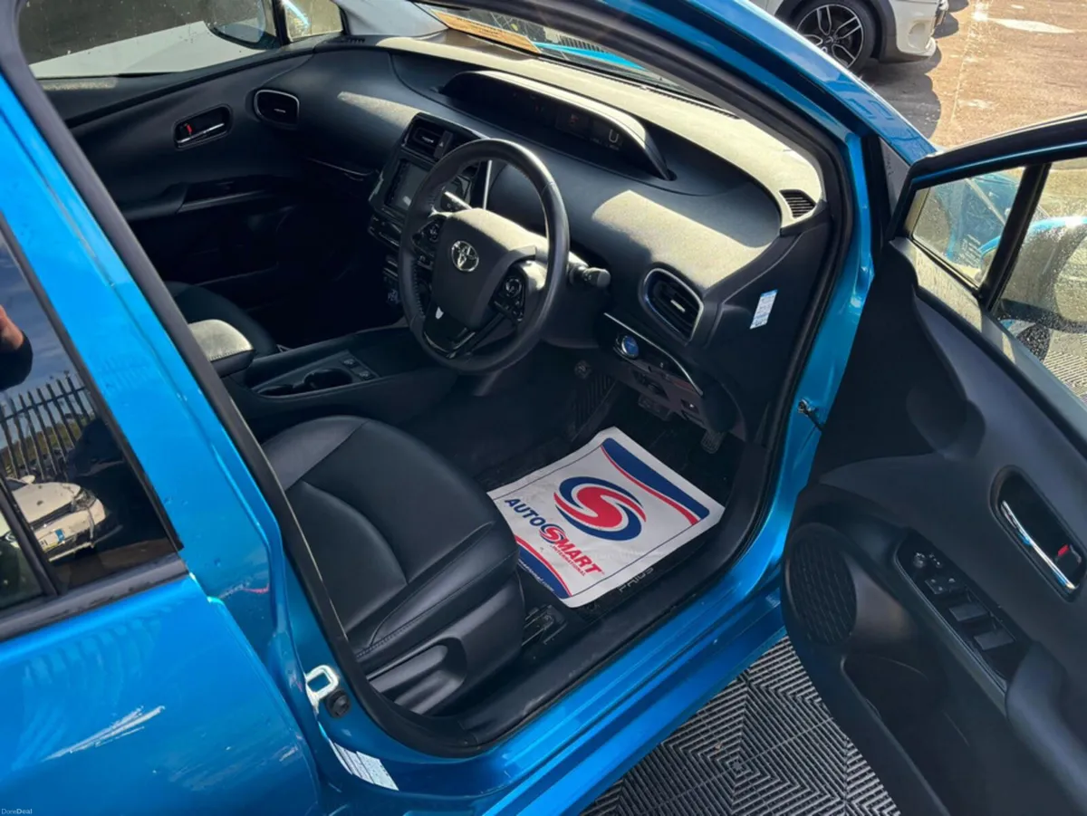 Toyota Prius Toyota Prius touring,1.8 self chargin - Image 4