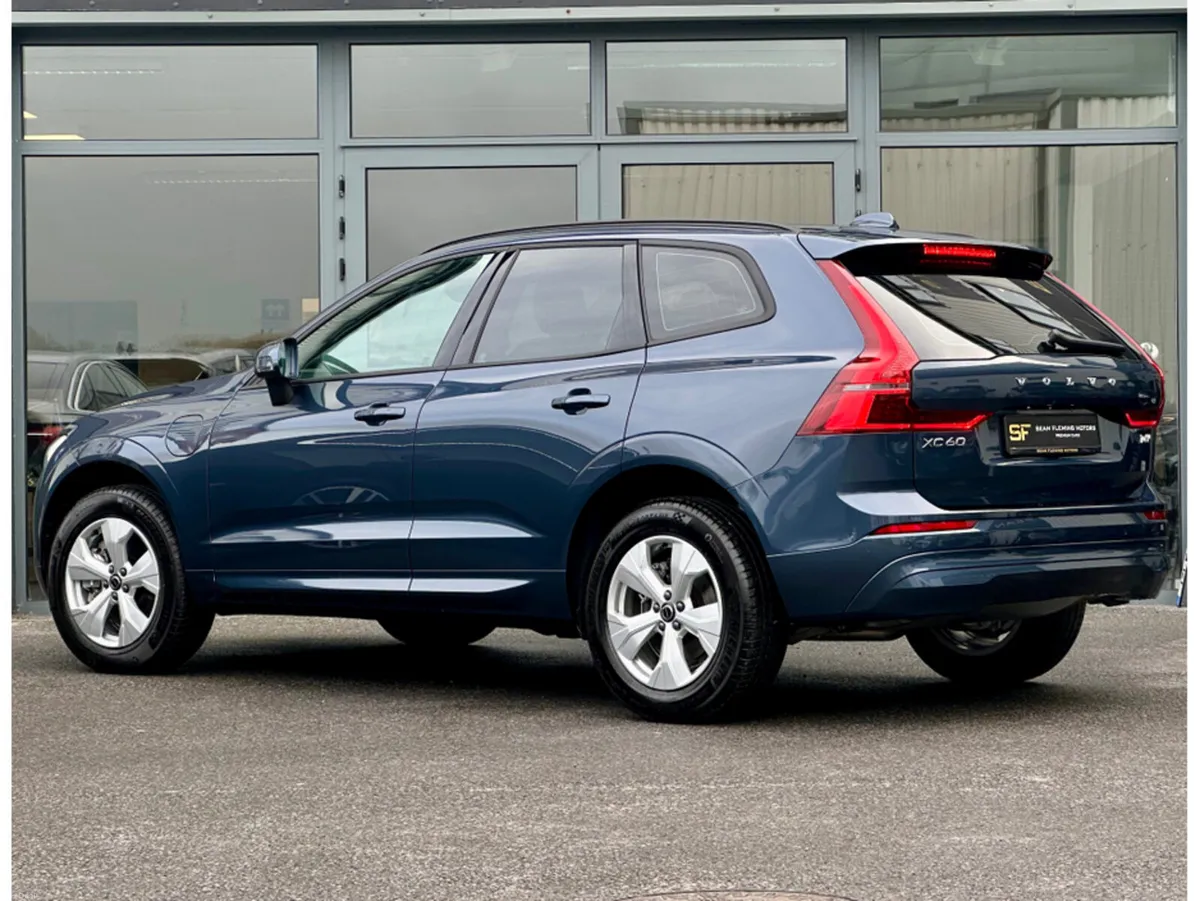 Volvo XC60 CORE T6 PHEV AWD AUTO - Image 4