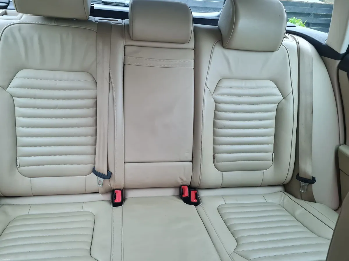 Volkswagen Passat 2014 - Image 3