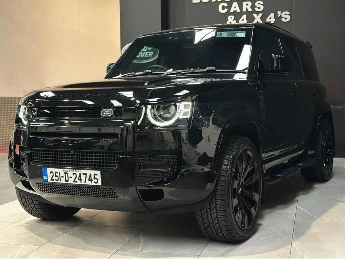 110 3.0 D250 HARD TOP DYNAMIC SE 3 SEATS - Image 4