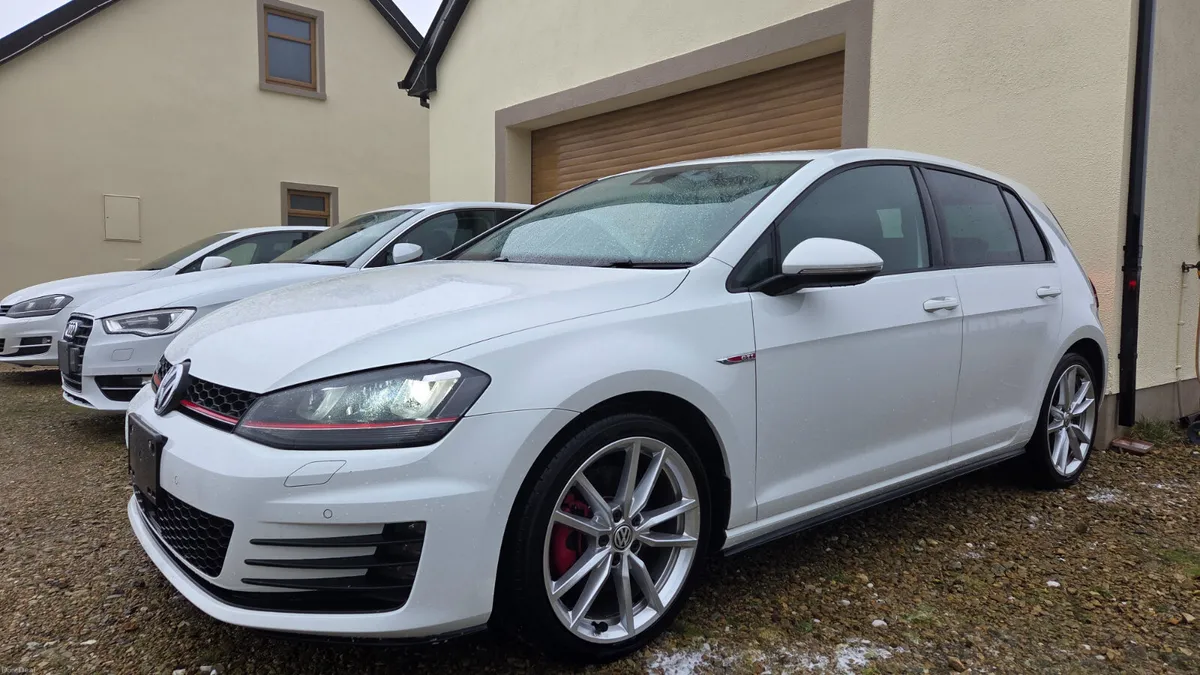 152 Volkswagen Golf GTI - 1 Owner -Pretoria Alloys - Image 4