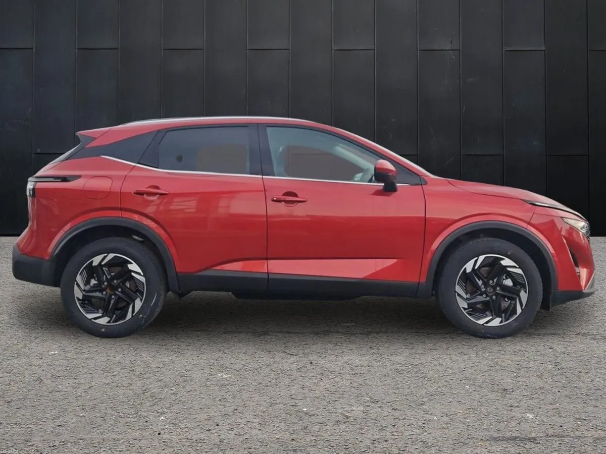 Nissan Qashqai 1.3 PET MILD HYBRID SV PREMIUM - Image 6
