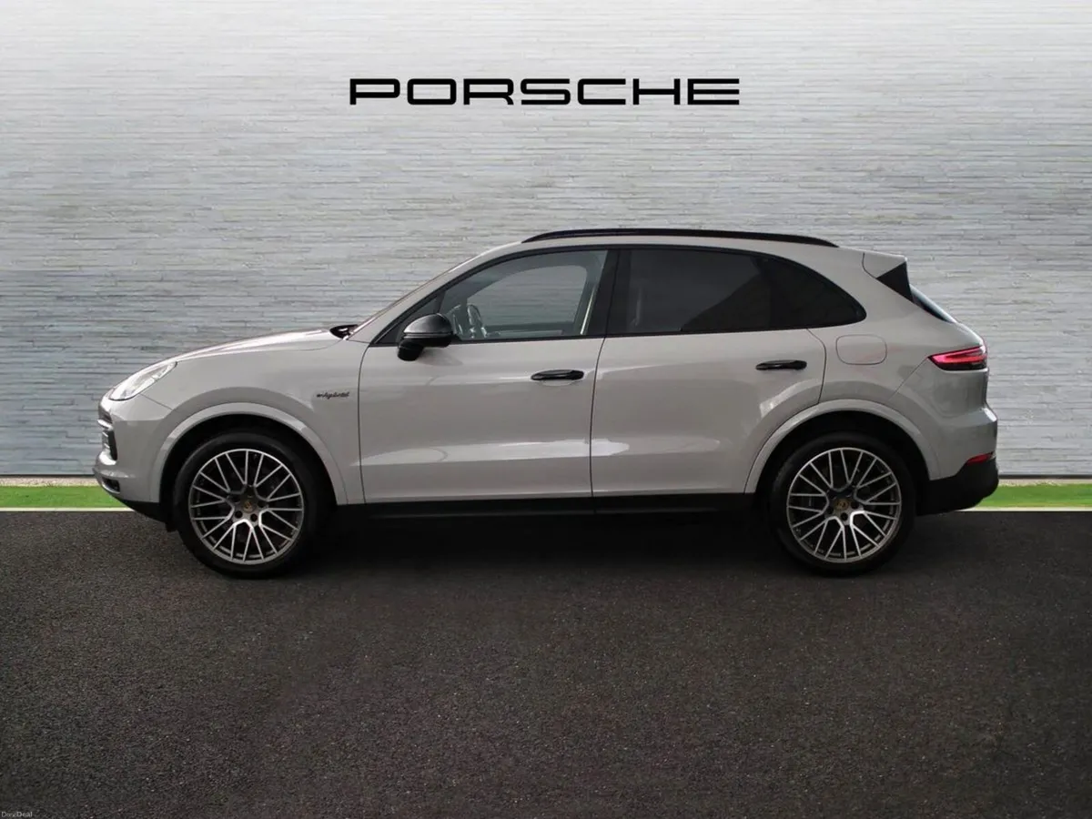 Porsche Cayenne E-Hybrid Platinum Edition - Image 4