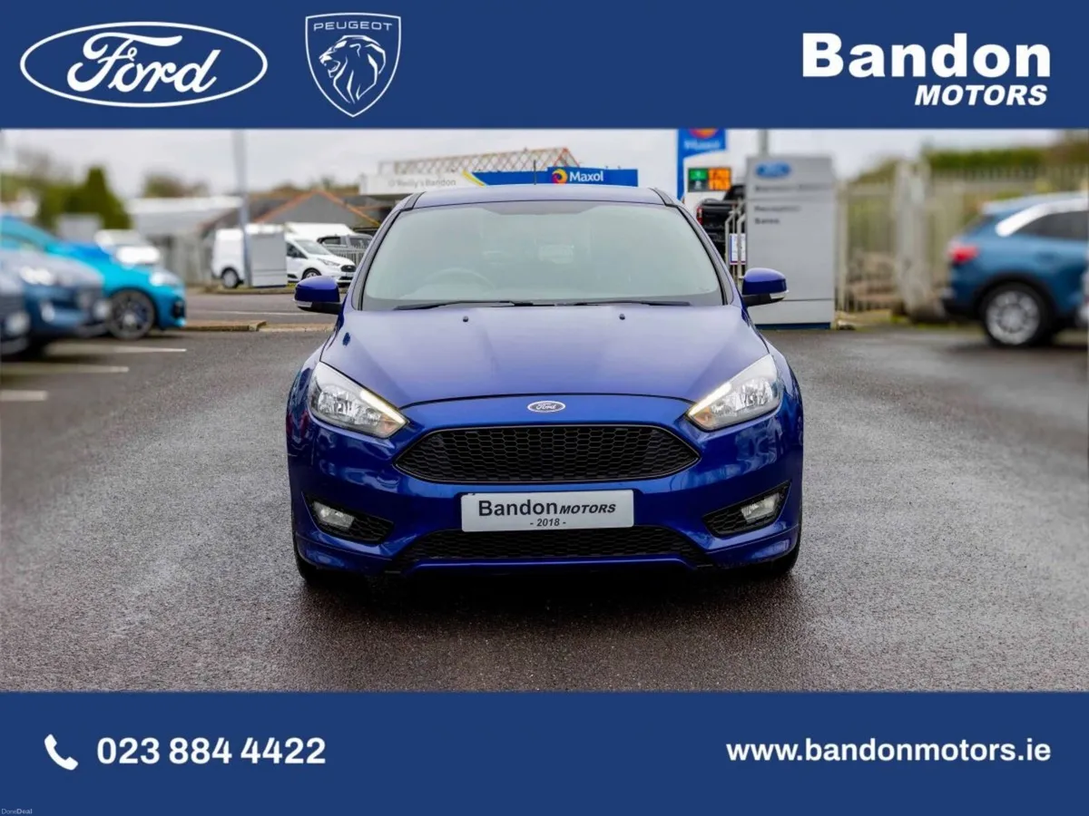 Ford Focus 2018 Ford Focus St-Line  ST-Line Naviga - Image 2