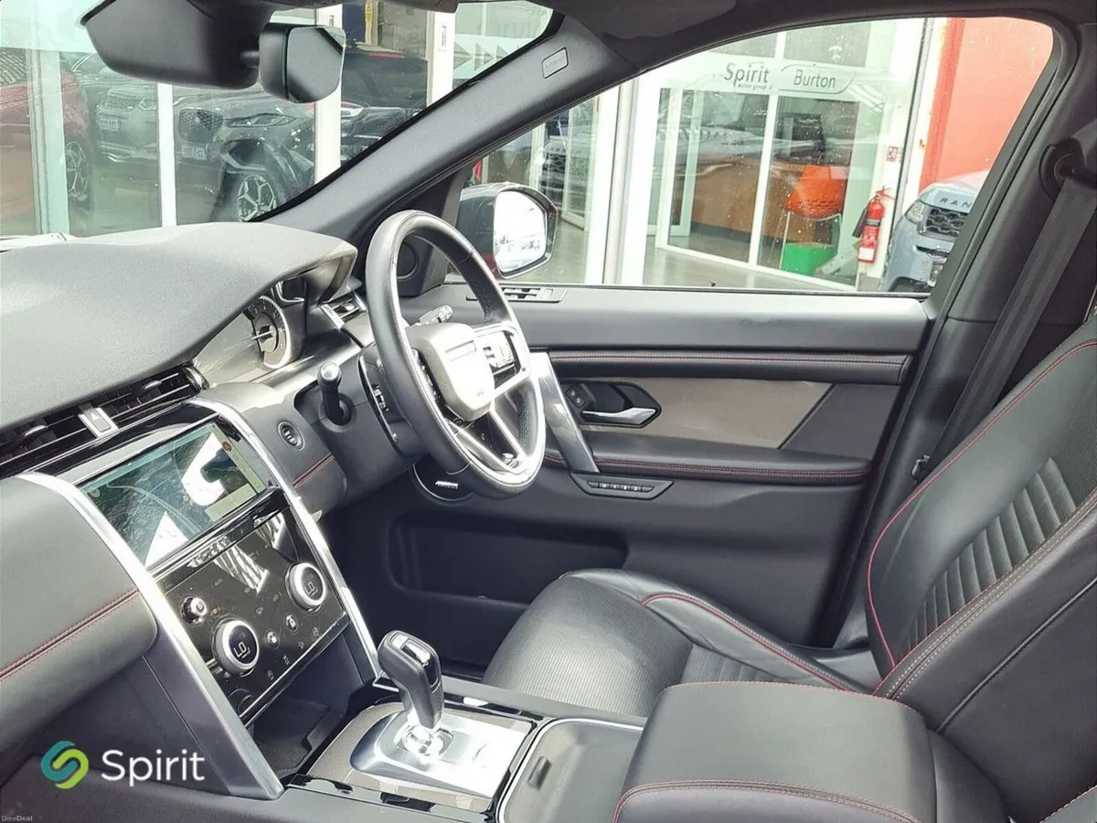Land Rover Discovery Sport R-Dynamic  HYBRID - Image 3