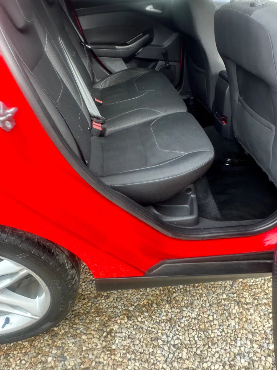 Ford Focus 2015 petrol 1.0 low mileage - Image 4