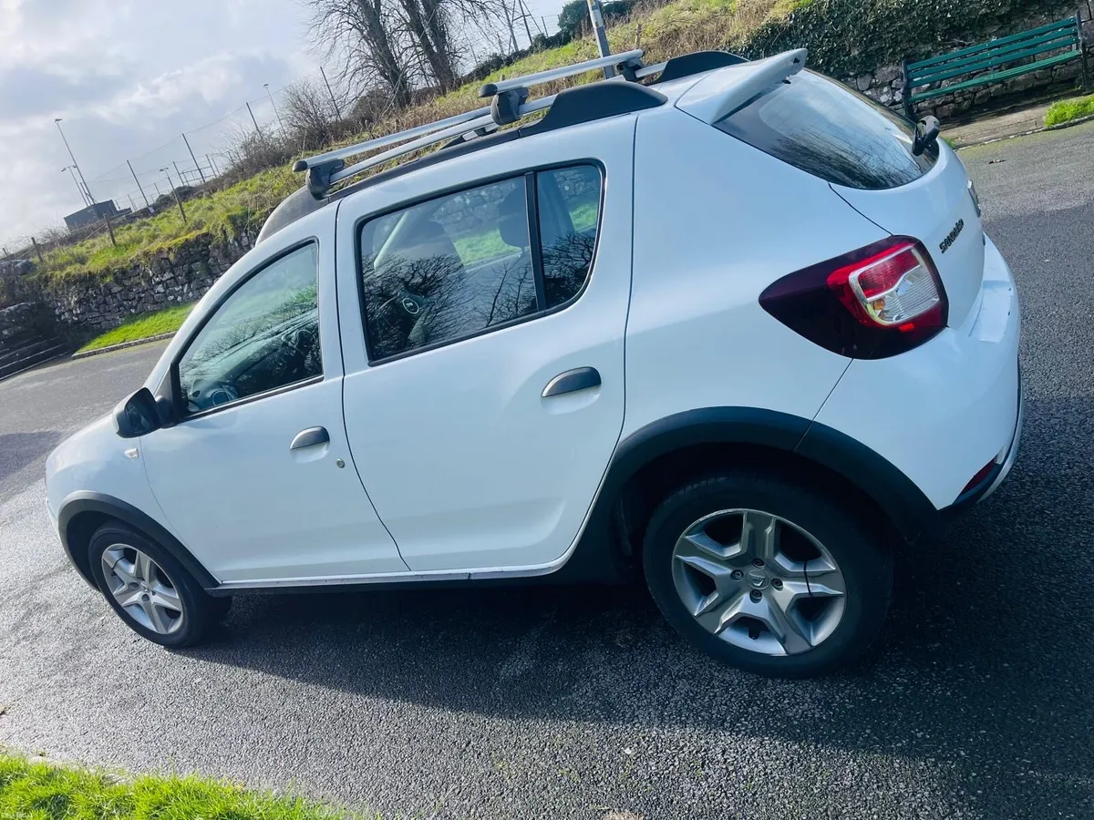 Very nice Sandero low miles - Image 3