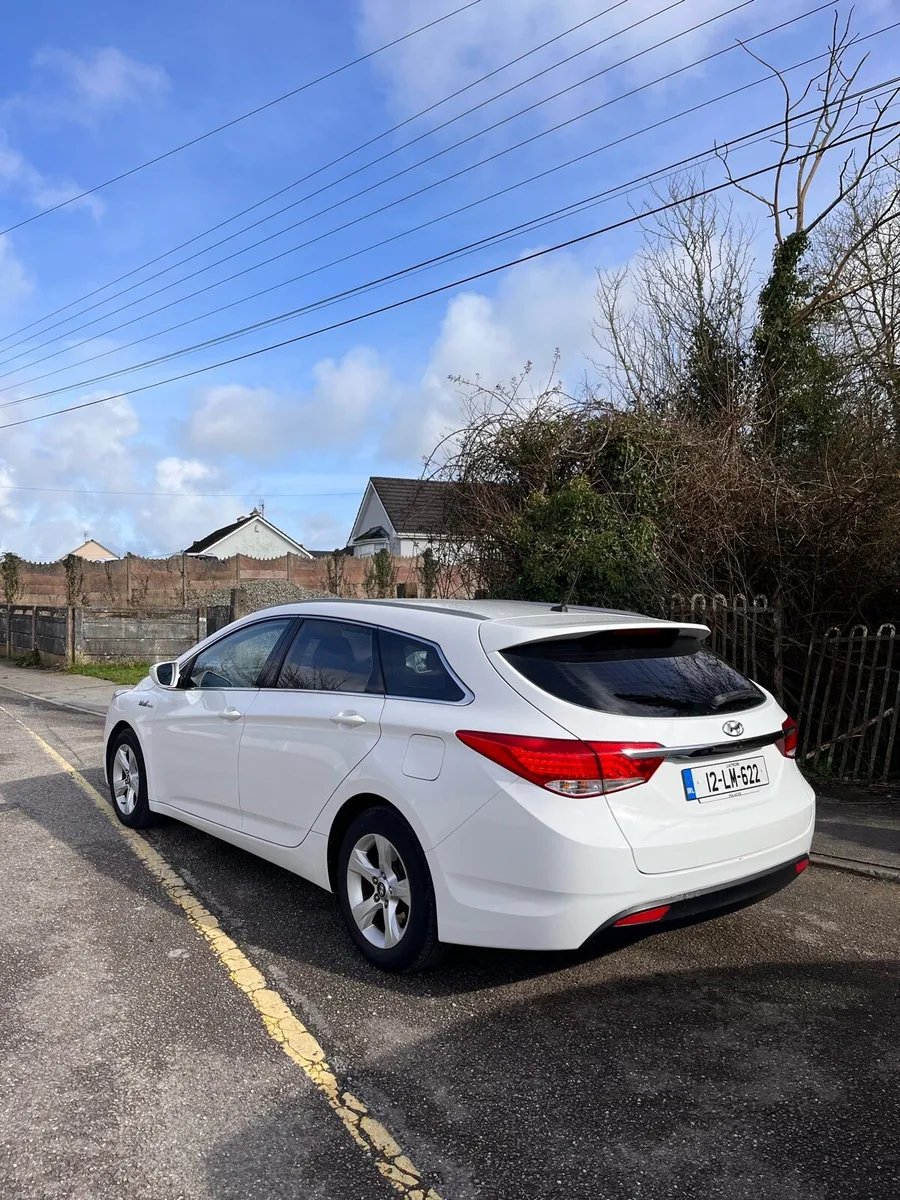 Hyndai i40 - Image 2