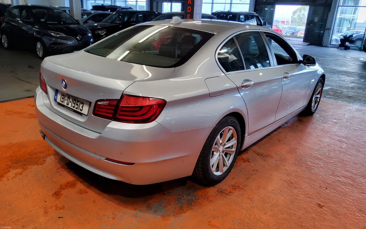 BMW 5-Series 2013 - Image 4