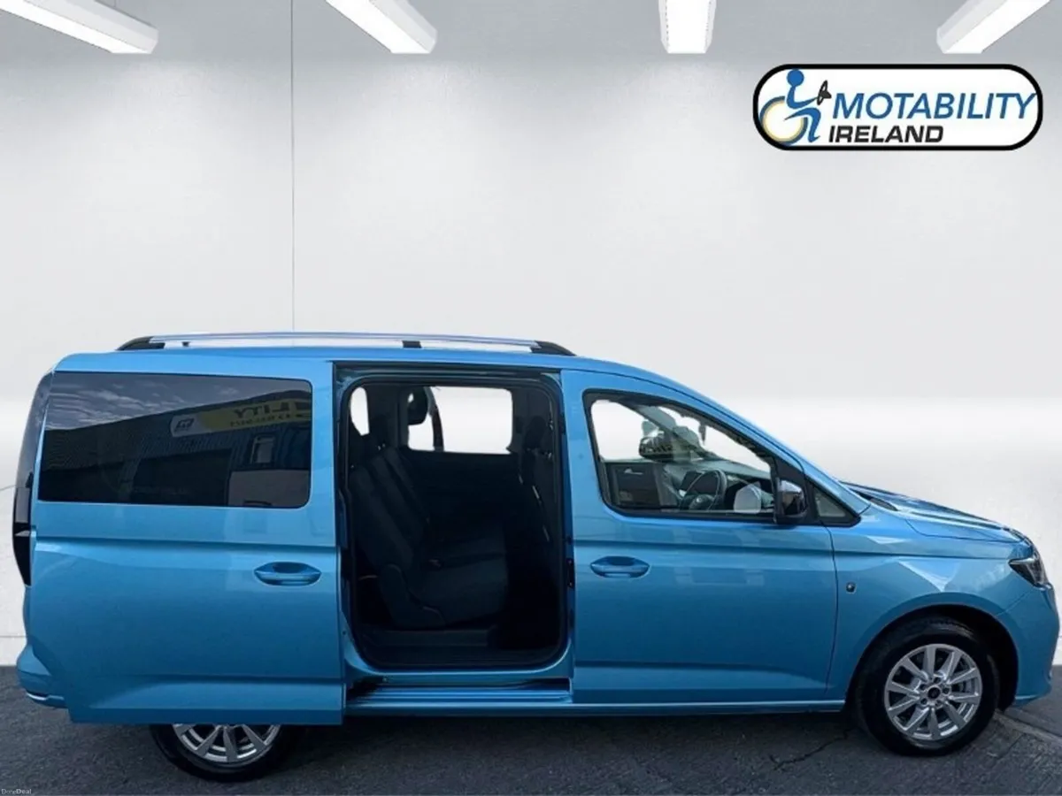 Ford Tourneo Connect 7 Seater - Image 3