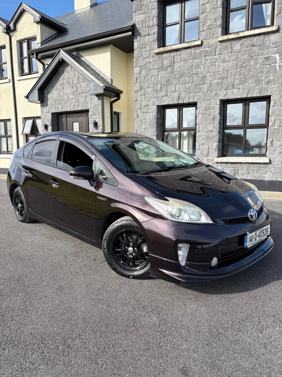 Toyota Prius 2014 - Image 1