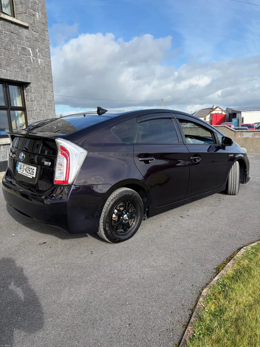Toyota Prius 2014 - Image 4