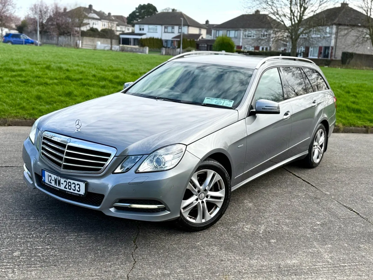 12 Mercedes E220 Auto Good speck - Image 1