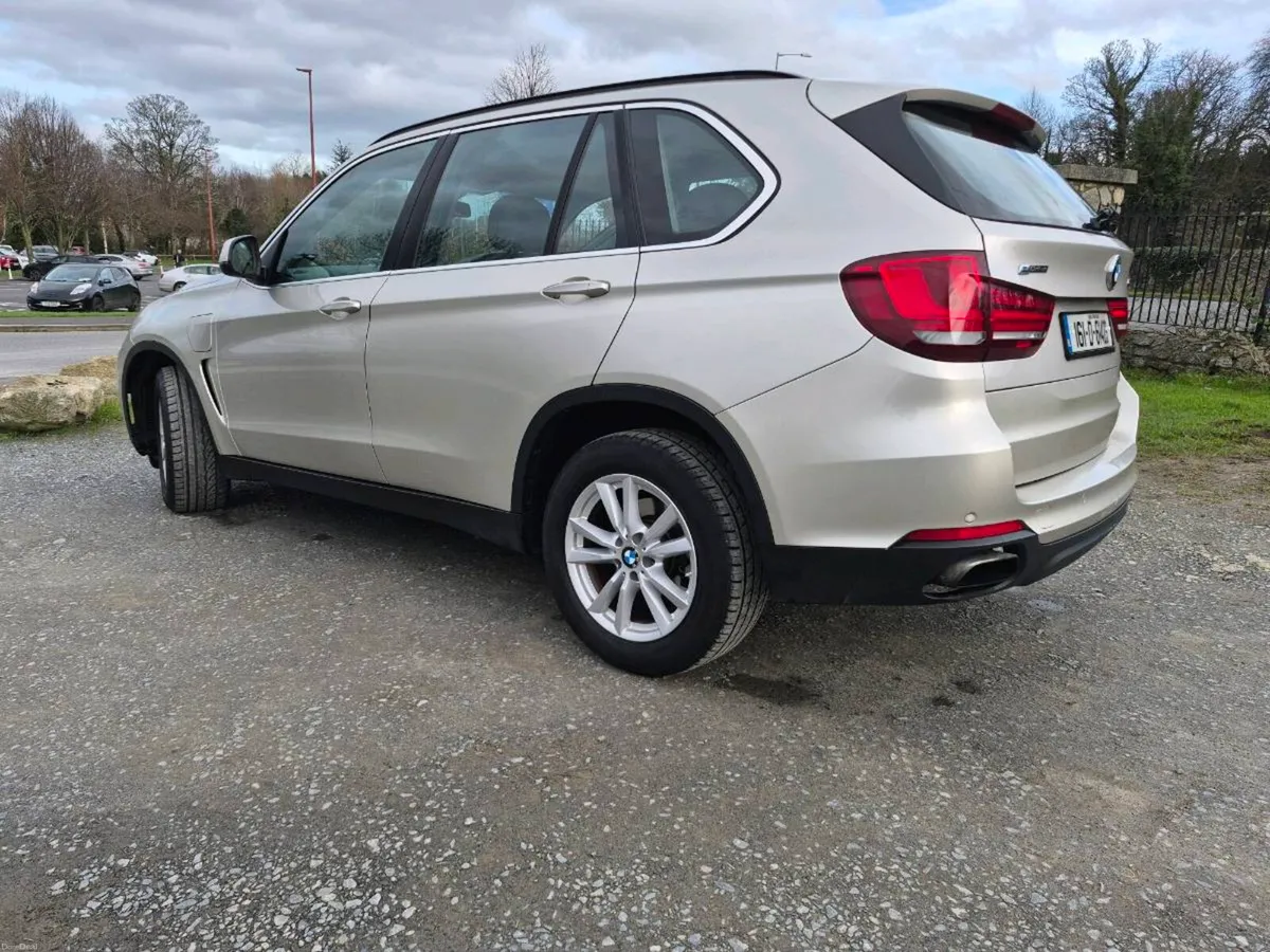 2016 X5 40e - Image 4