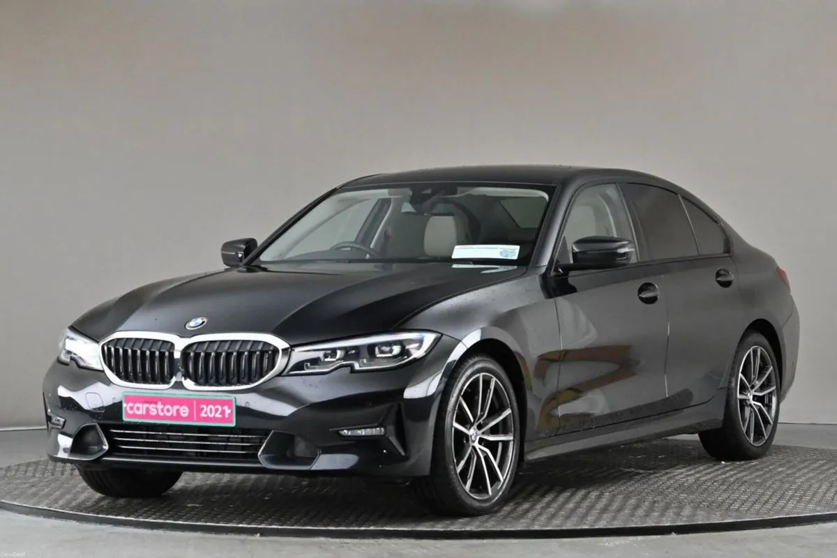 BMW 3-Series 318D SPO 3SSG **BEIGE LEATHER** - Image 3