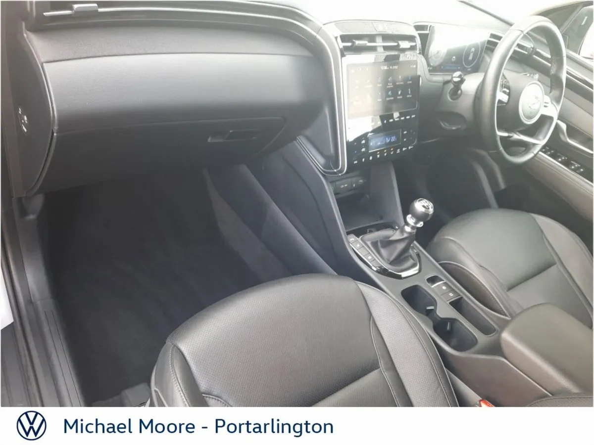 Hyundai Tucson 2WD Executive Plus - Image 4