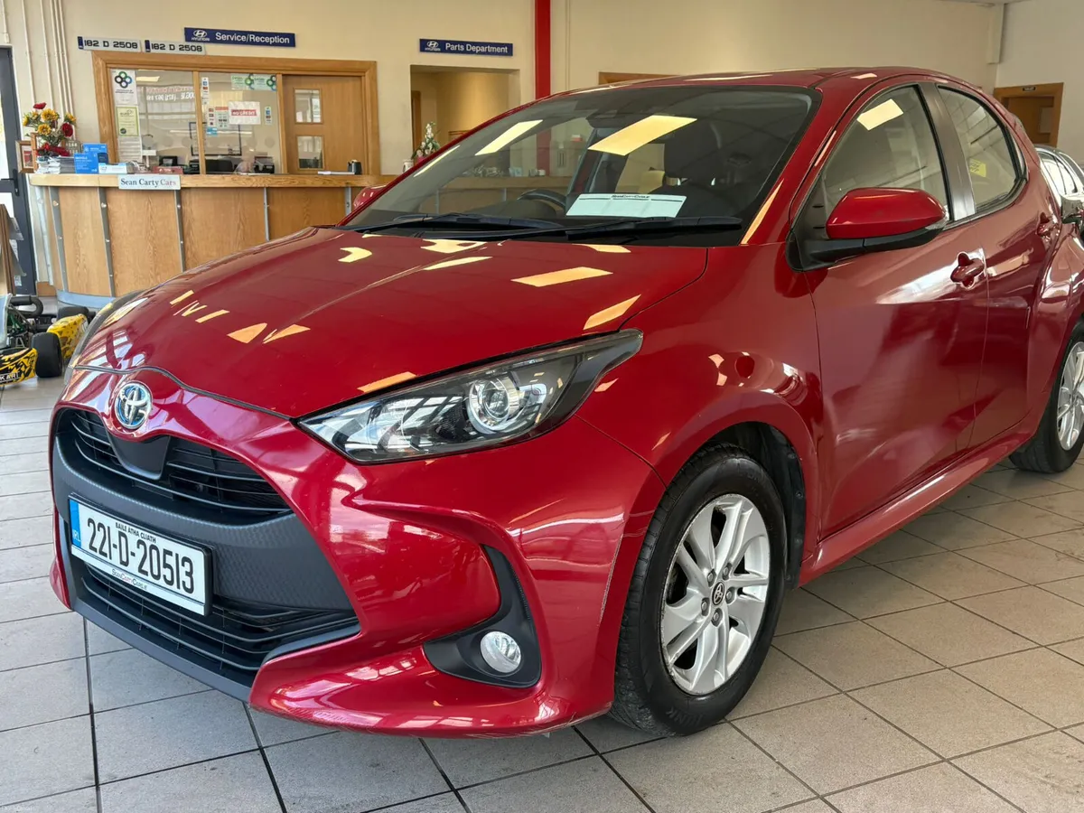 Toyota Yaris 2022 Luna Automatic Hybrid - Image 2