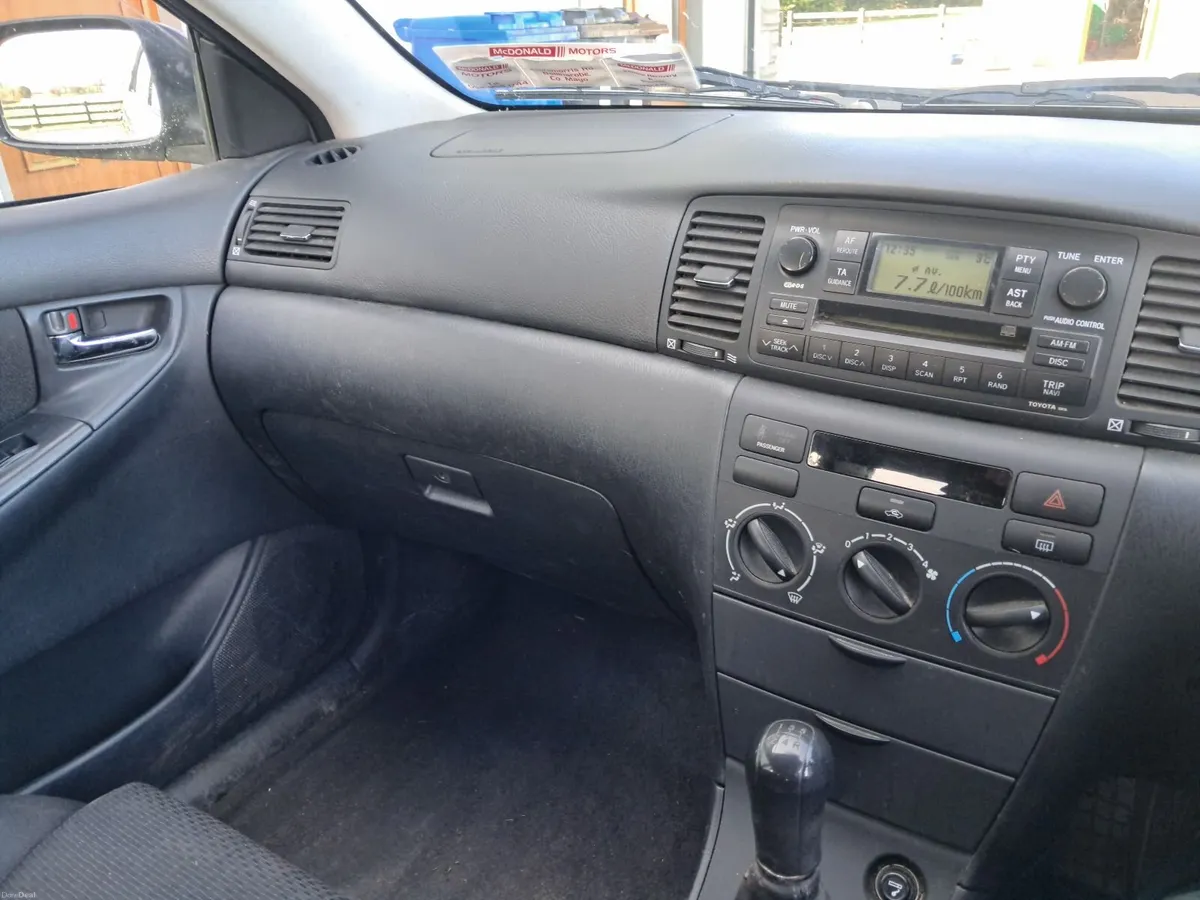 Toyota Corolla 2005  1.4 Petrol & NCT Feb 27 - Image 3