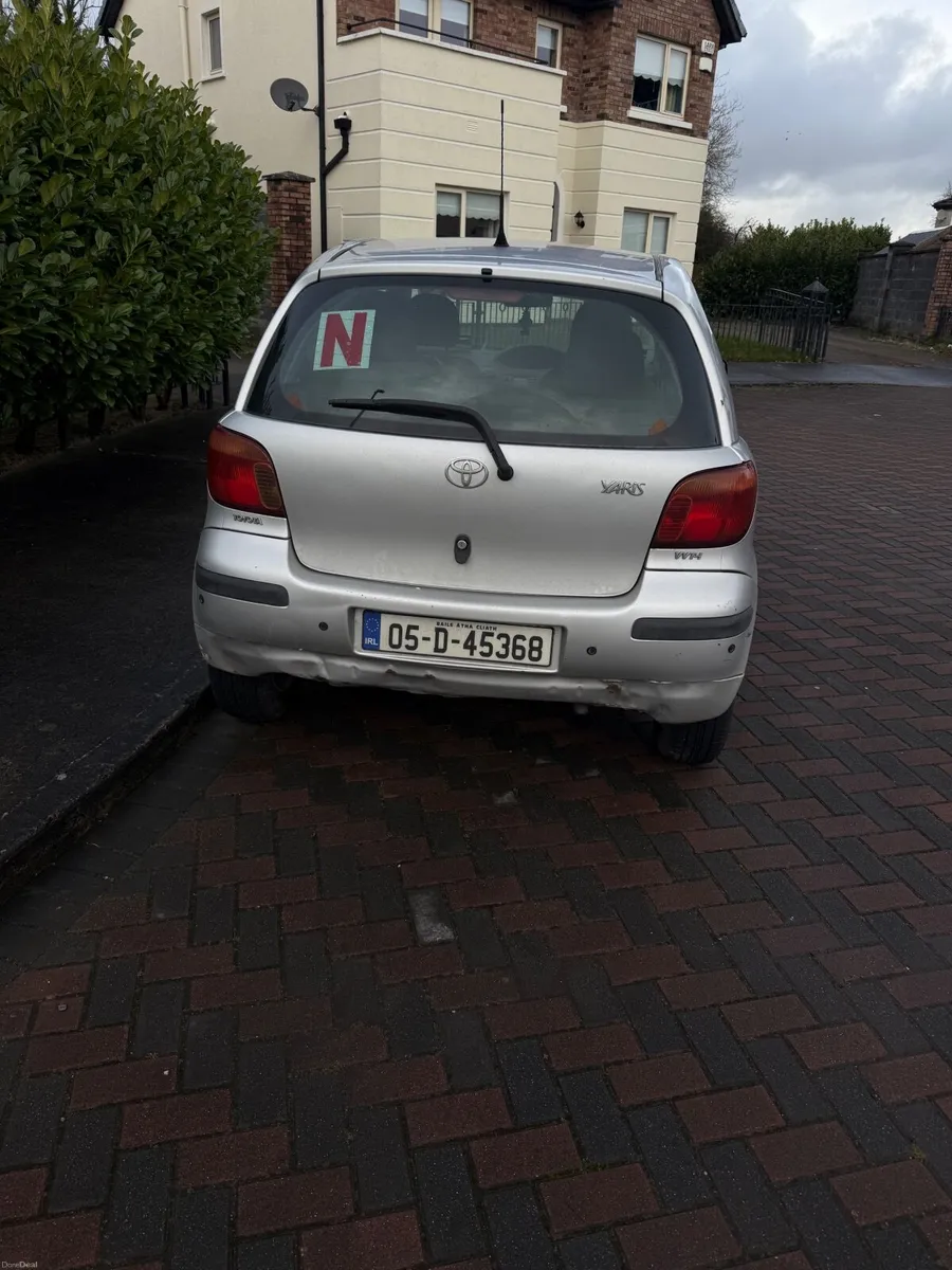 Toyota Yaris 2005 - Image 4