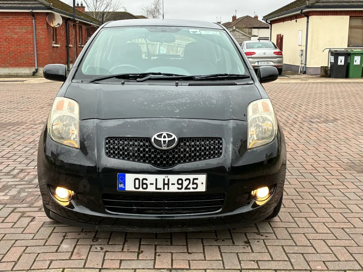 06 Toyota Yaris 1.0petrol manual - Image 2