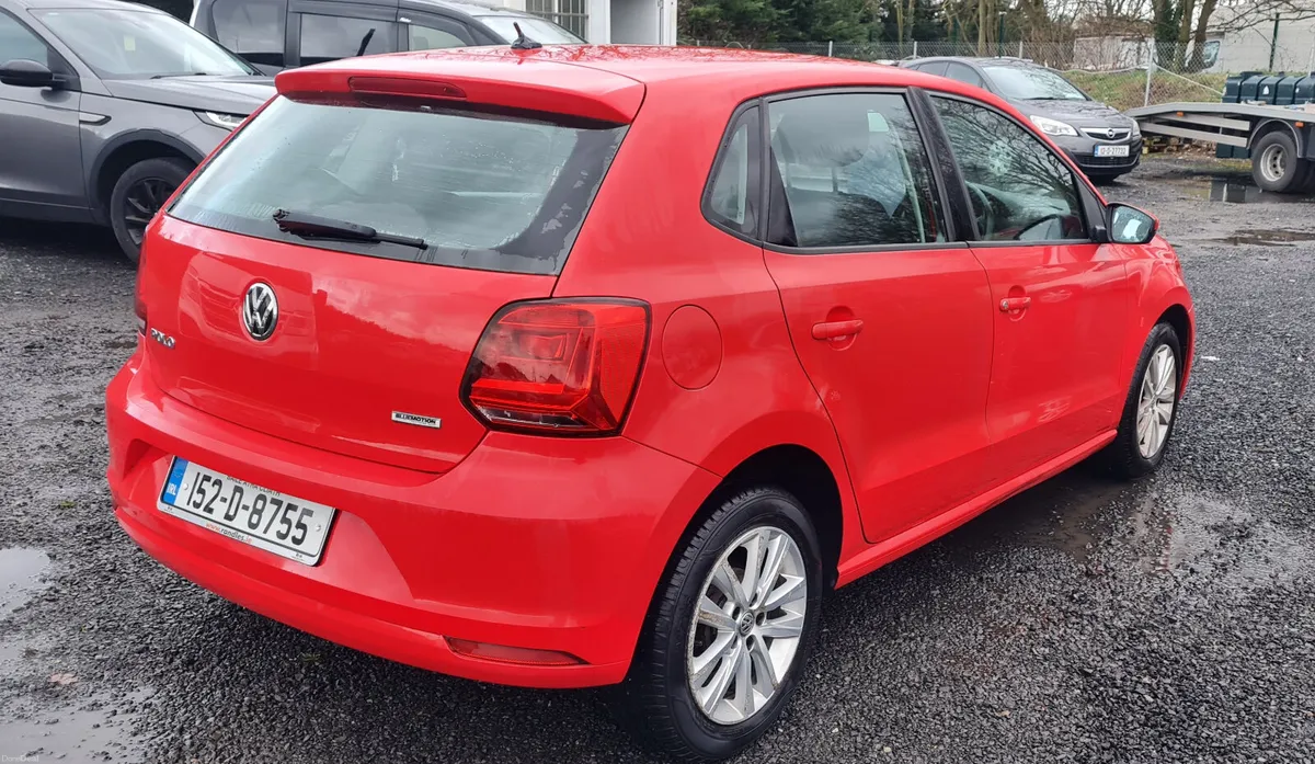 Volkswagen Polo 2015 - Image 2