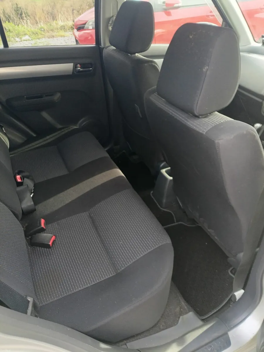 Suzuki Swift 2010 - Image 4